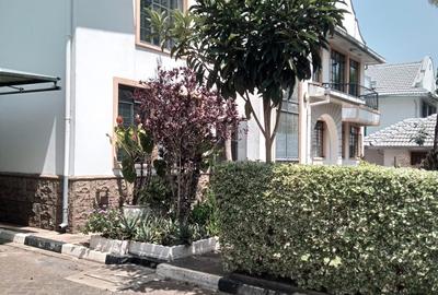 4 Bed Townhouse with En Suite at Lavington
