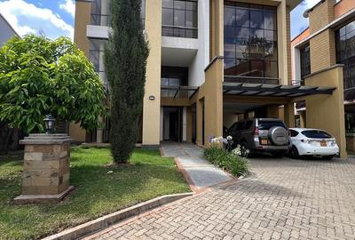 5 Bed Townhouse with En Suite in Lavington - 2