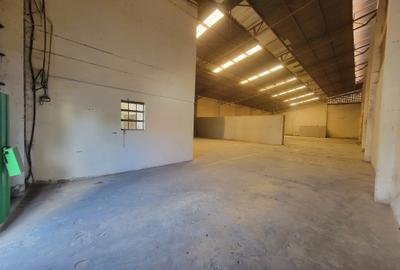 10,000 ft² Warehouse in Kitengela