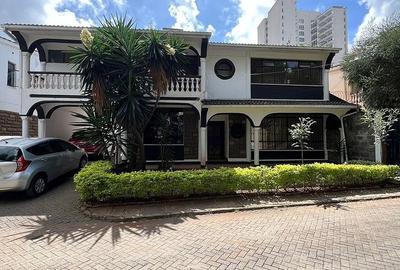 5 Bed Townhouse with En Suite in Kilimani