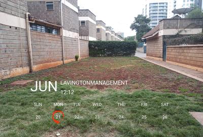 5 Bed Townhouse with En Suite at Lavington Green