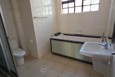 5 Bed Townhouse with En Suite at Lavington Green - 4