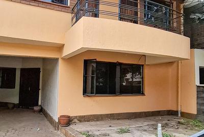 5 Bed Townhouse with En Suite in Lavington