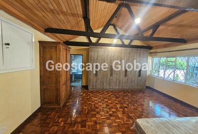 4 Bed House with En Suite in Gigiri - 3
