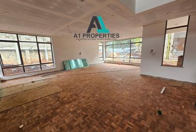 5 Bed Townhouse with En Suite in Lavington - 3