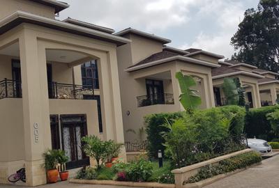 5 Bed Townhouse with En Suite at Lavington Road 455