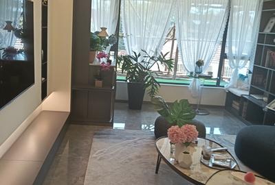 2 Bed Apartment with En Suite in Westlands Area