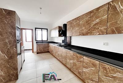 3 Bed Apartment with En Suite at Lantana Road - 4