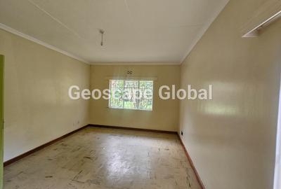 4 Bed House with En Suite in Runda - 3