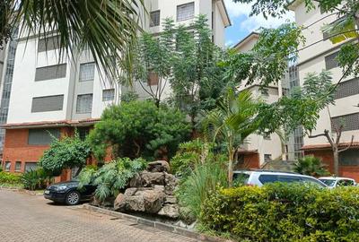 3 Bed Apartment with En Suite at Rhapta Rd