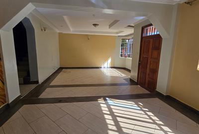 3 Bed House with En Suite in Garden Estate - 3