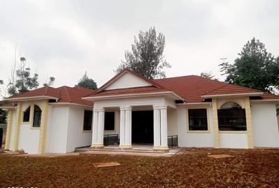 4 Bed House with En Suite in Runda