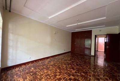 4 Bed Townhouse with En Suite in Lavington - 3