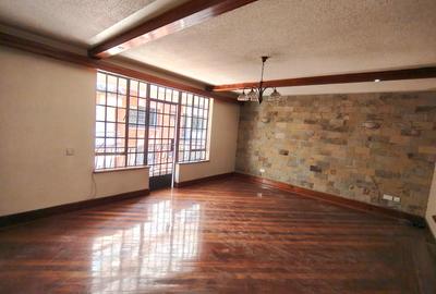 3 Bed Apartment with En Suite at Parklands - 2