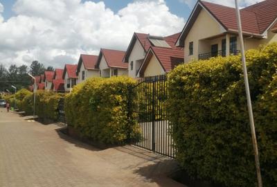 5 Bed Townhouse with En Suite in Ngong