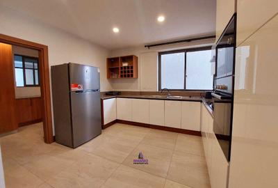 Furnished 3 Bed Apartment with En Suite at Rhapta Rd