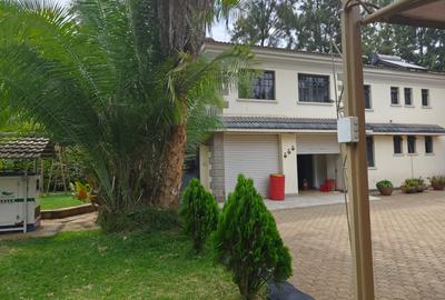 Furnished 2 Bed Apartment with En Suite in Runda