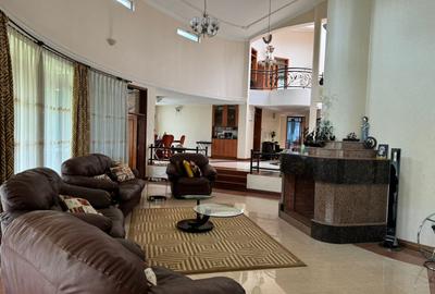 4 Bed House with En Suite in Runda