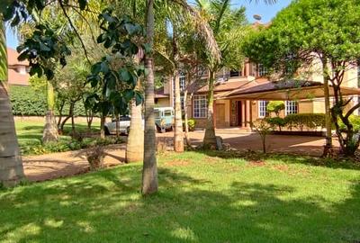 4 Bed Townhouse with En Suite in Karen - 2