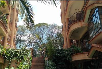 3 Bed Apartment with En Suite in Westlands Area - 4