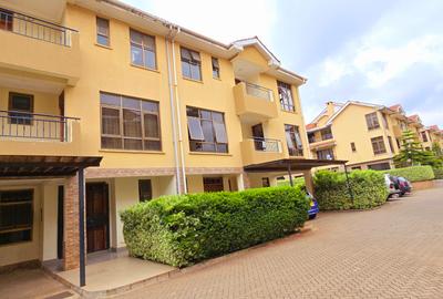 6 Bed Townhouse with En Suite at Lavington Green - 4