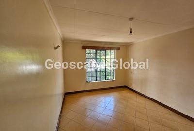 5 Bed House with En Suite in Runda