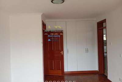 4 Bed Villa with En Suite at Nyari Estate Nairobi - 4