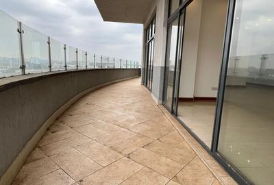 4 Bed Apartment with En Suite in General Mathenge