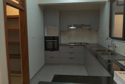 3 Bed Apartment with En Suite in Westlands Area