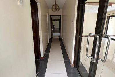 5 Bed Townhouse with En Suite in Westlands Area