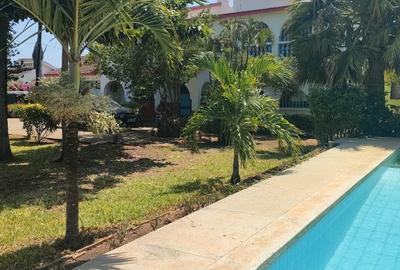 4 Bed House with En Suite in Shanzu