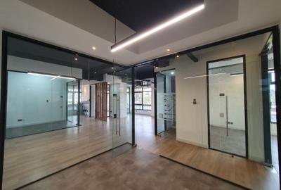 2,030 ft² Commercial Property with Service Charge Included at Parklands Rd - 3