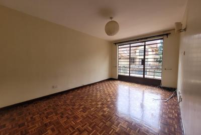 6 Bed Townhouse with En Suite in Lavington - 2