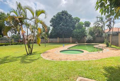 5 Bed House with En Suite at Old Runda - 2