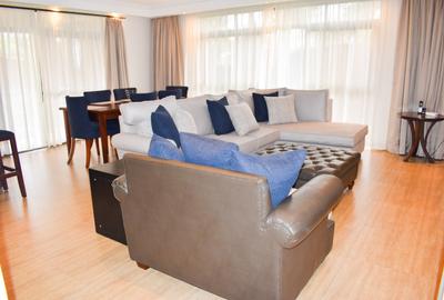 Serviced 2 Bed Apartment with En Suite at Dennis Pritt Road - 3