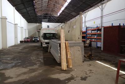 Commercial Property with Fibre Internet in Industrial Area