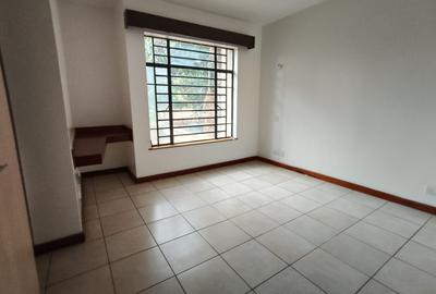 3 Bed Apartment with En Suite at 5Th Street - 4