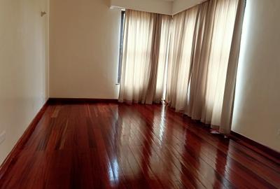 4 Bed House with En Suite at Garden Estate Road - 4