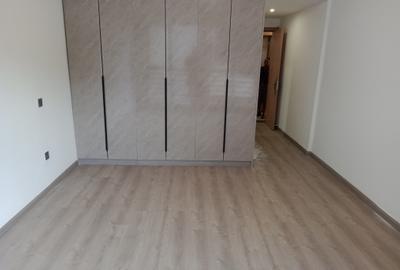 2 Bed Apartment with En Suite at Off Riverside Drive - 4
