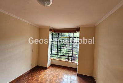 4 Bed House with En Suite in Nyari