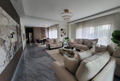 Serviced 4 Bed Apartment with En Suite at 6Th Avenue