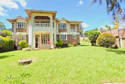 5 Bed Townhouse with En Suite at Lavington