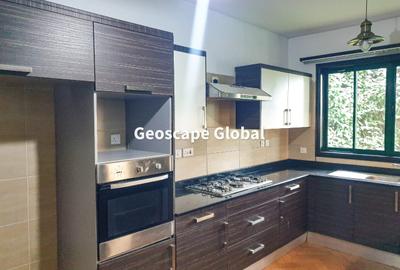3 Bed Townhouse with En Suite in Spring Valley