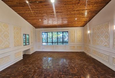 4 Bed House with En Suite in Gigiri