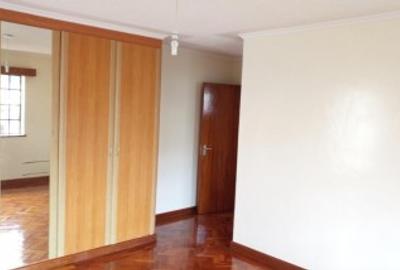 4 Bed Townhouse with En Suite at Spring Valley - 4