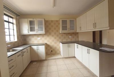 2 Bed Apartment with En Suite at Riverside Drive