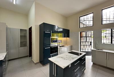 5 Bed Townhouse in Brookside - 4