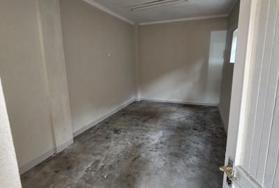 Commercial Property with Parking in Kilimani - 2
