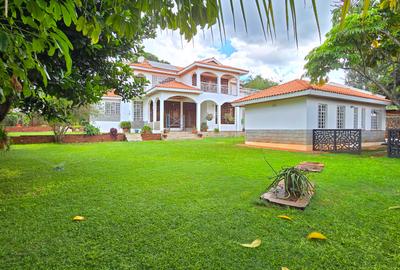 5 Bed House with En Suite in Runda - 4