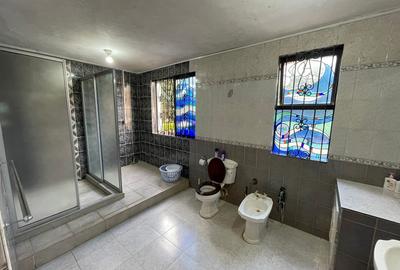 1 Bed House with En Suite in Nyari - 2